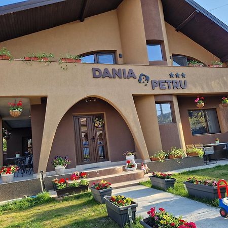 Dania&Petru Residence Tîrgu Ocna Zewnętrze zdjęcie